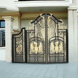 درب حیاط فرفورژه در رفسنجان