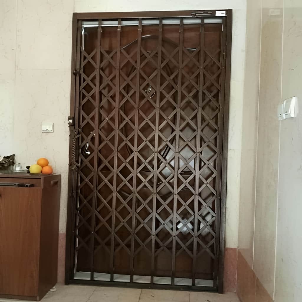 درب آکاردئونی با تسمه دوبل و بدنه محکم
