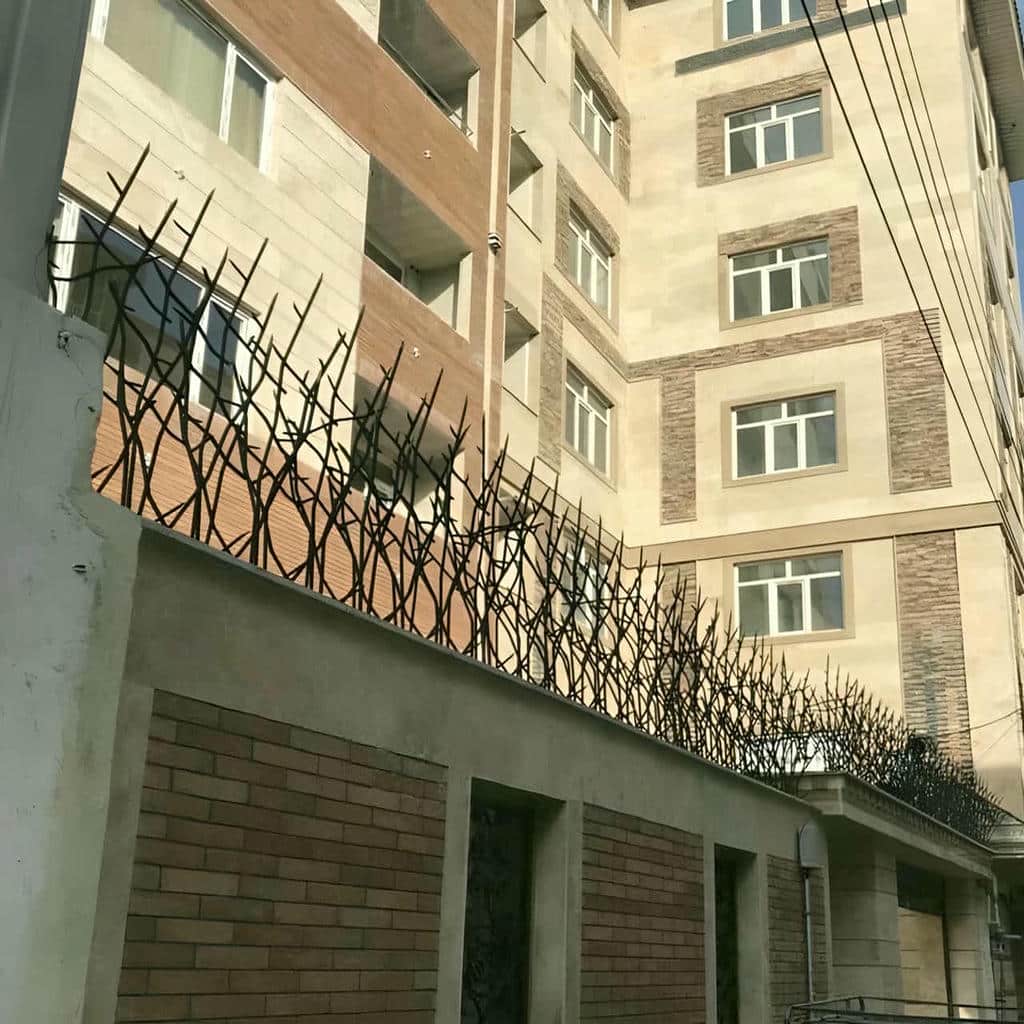 حفاظ شاخ گوزنی خاردار با جوشکاری تمیز شاخه ها