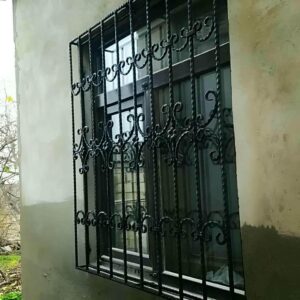 مقایسه حفاظ پنجره بازشو و ثابت برای انتخاب بهتر