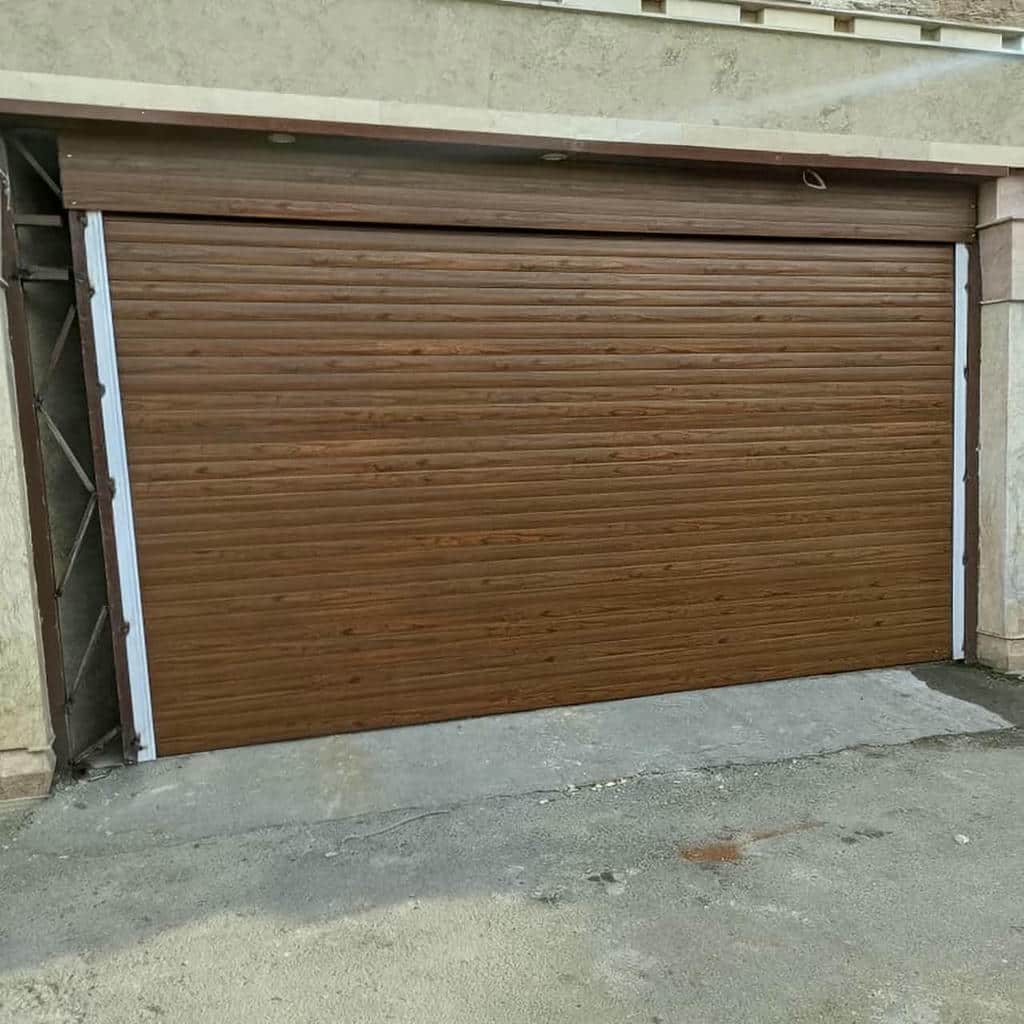کرکره برقی مناسب درب پارکینگ خودرو ساختمان