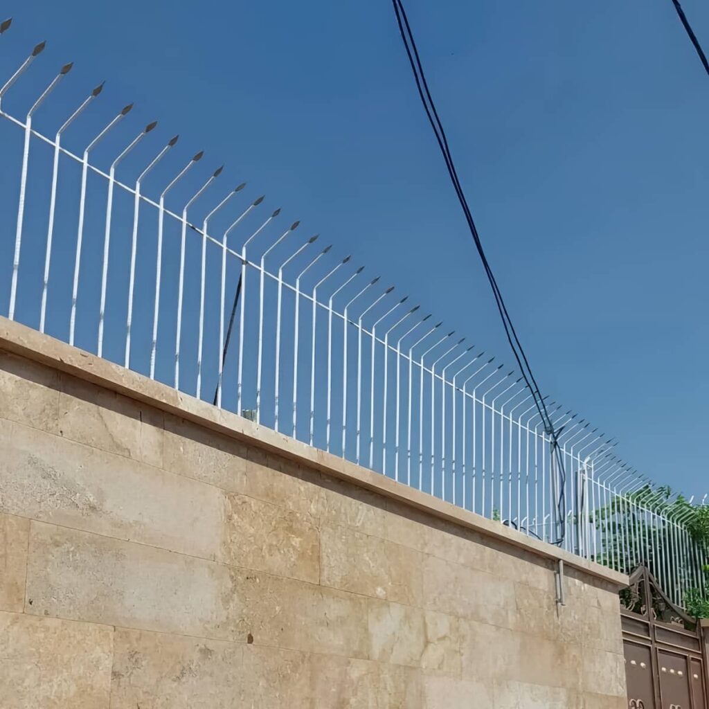 مقایسه حفاظ سرنیزه ای با حفاظ شاخ گوزنی