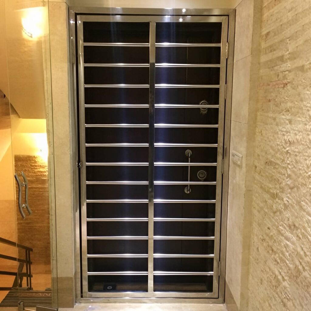 نصب نرده استیل 316 در فضای باز و مرطوب