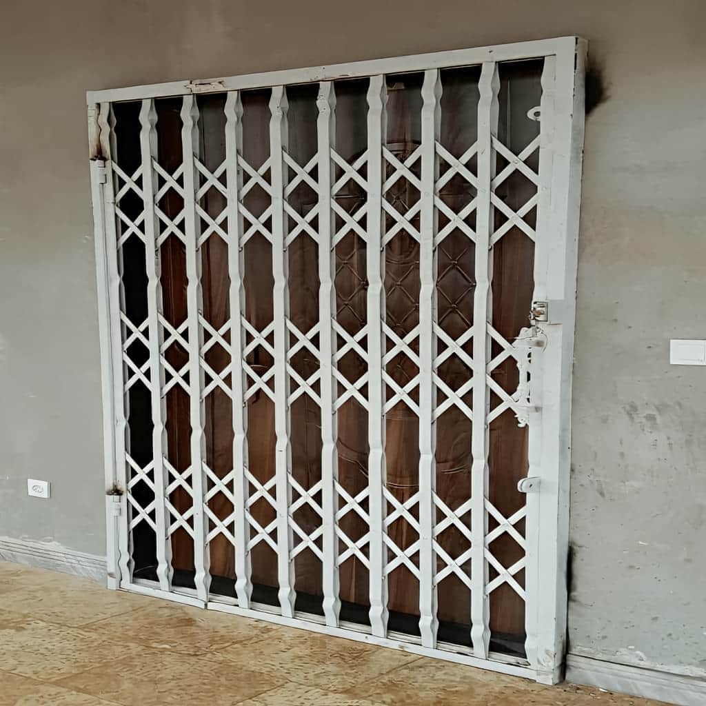 خدمات اندازه‌گیری حفاظ آکاردئونی آهنی سه لوزی
