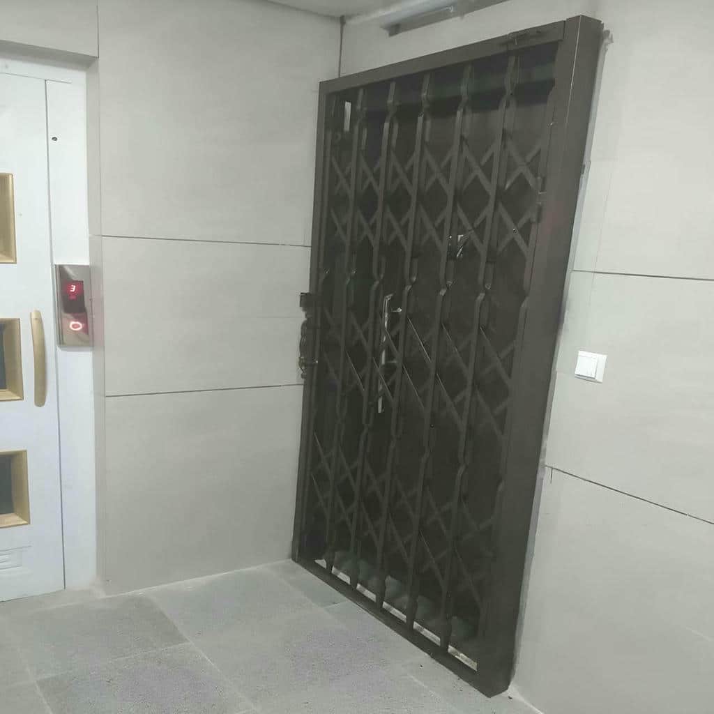 طرح سلطنتی درب آکاردئونی ضد سرقت برای ورودی کلاسیک