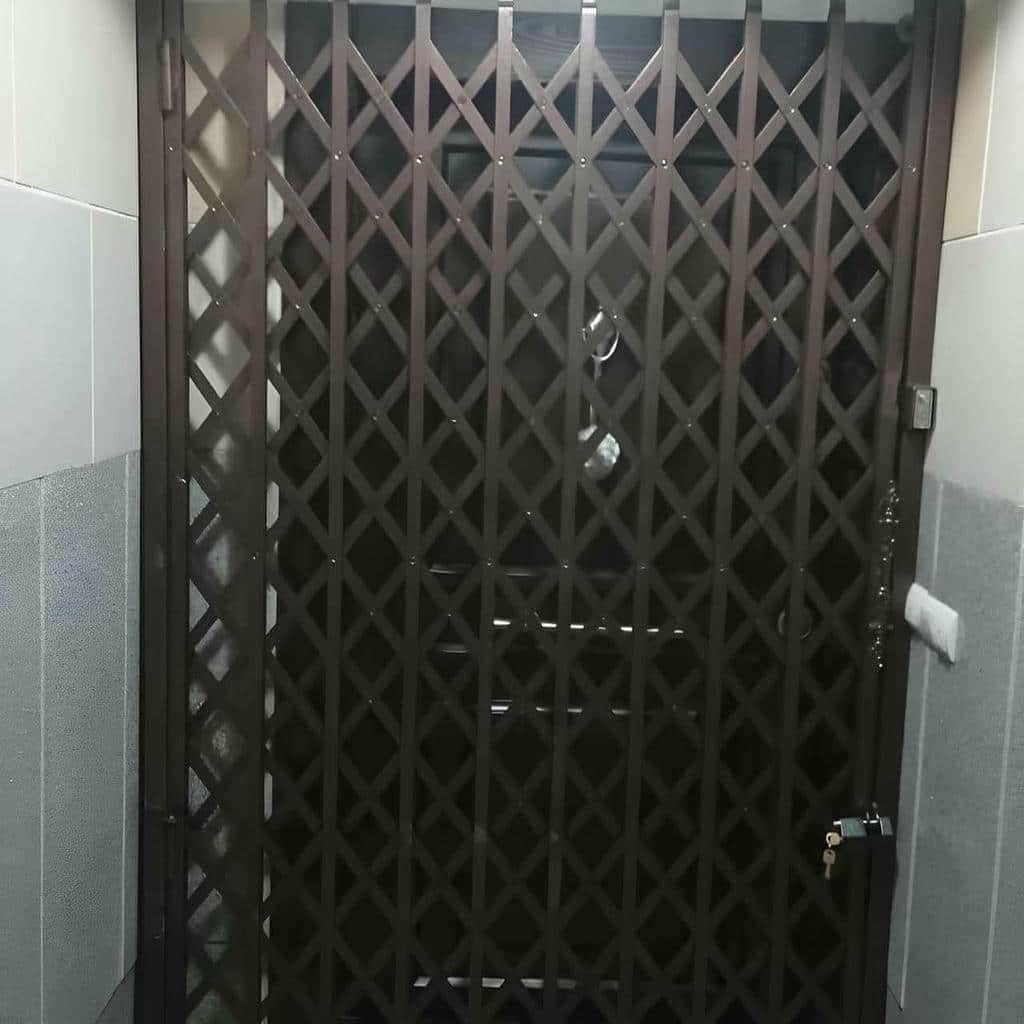 قیمت درب آکاردئونی طلایی سلطنتی سفارشی