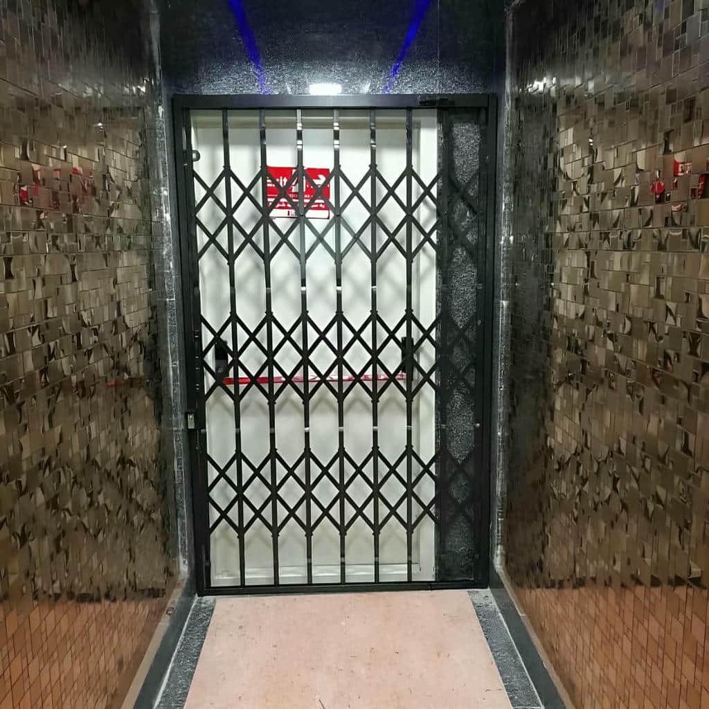 اجرای حفاظ درب ضد سرقت فلزی برای ورودی