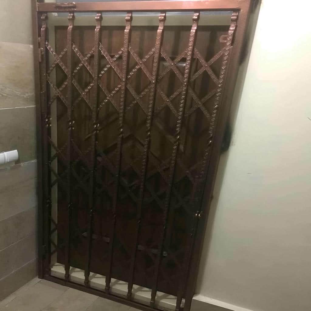 مشاوره انتخاب درب آکاردئونی تسمه پهن آهنی