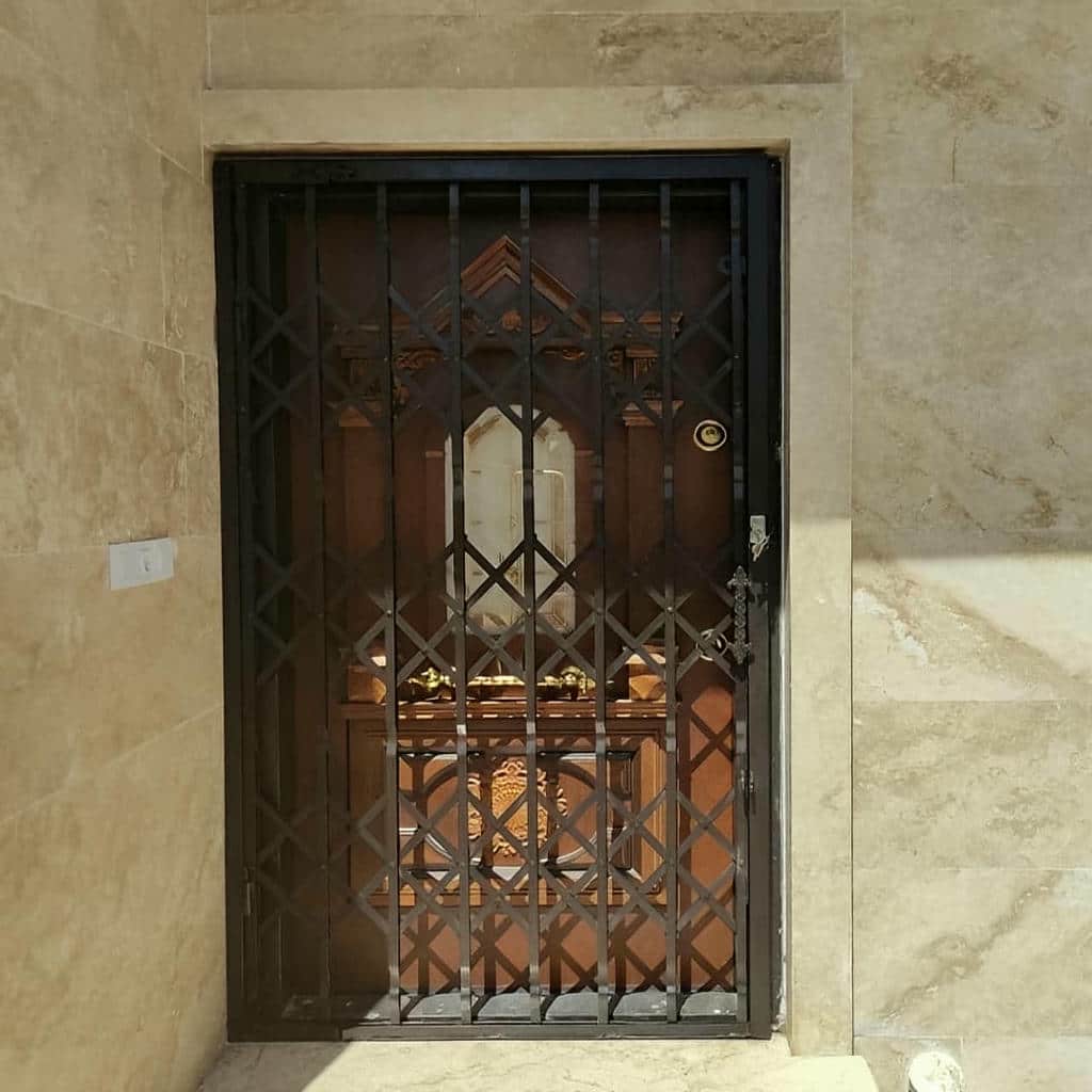 خرید درب آکاردئونی طلایی سلطنتی با تاج ظریف