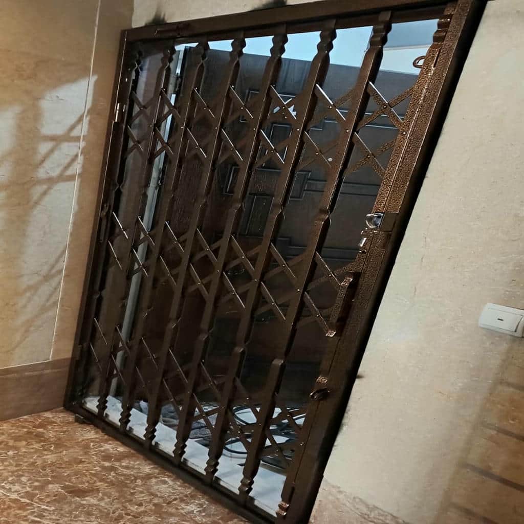 خرید حفاظ آکاردئونی ورودی مجتمع لوزی درشت