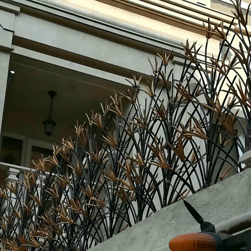 حفاظ لیلیوم بوته‌ای با پوشش چندجهته