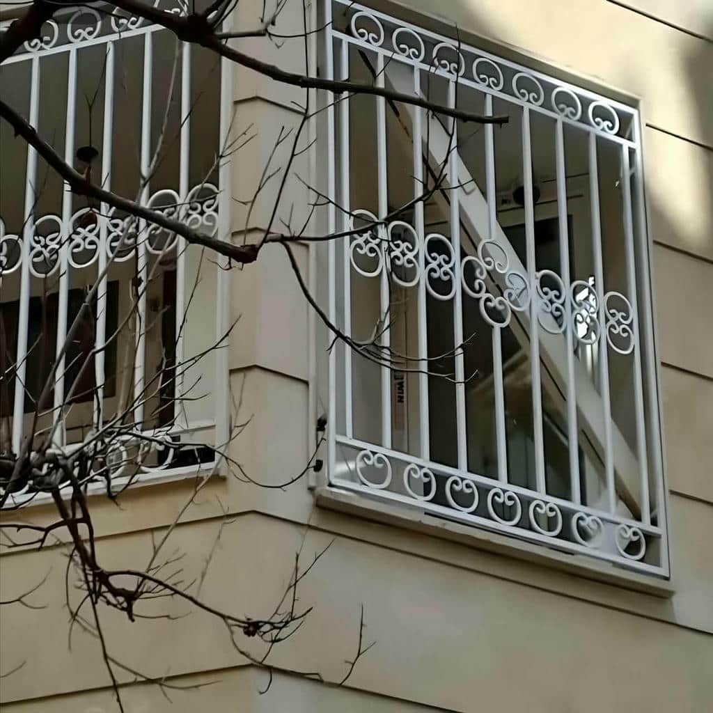 اجرای نرده پنجره شاسی دار طرح لوزی
