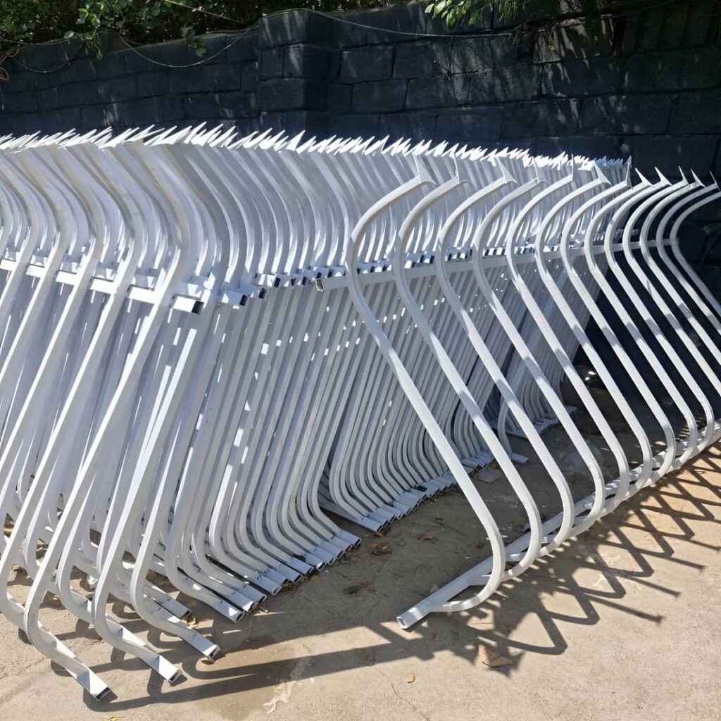 مدل نردهای حفاظ دیوار باغ با خطوط ساده