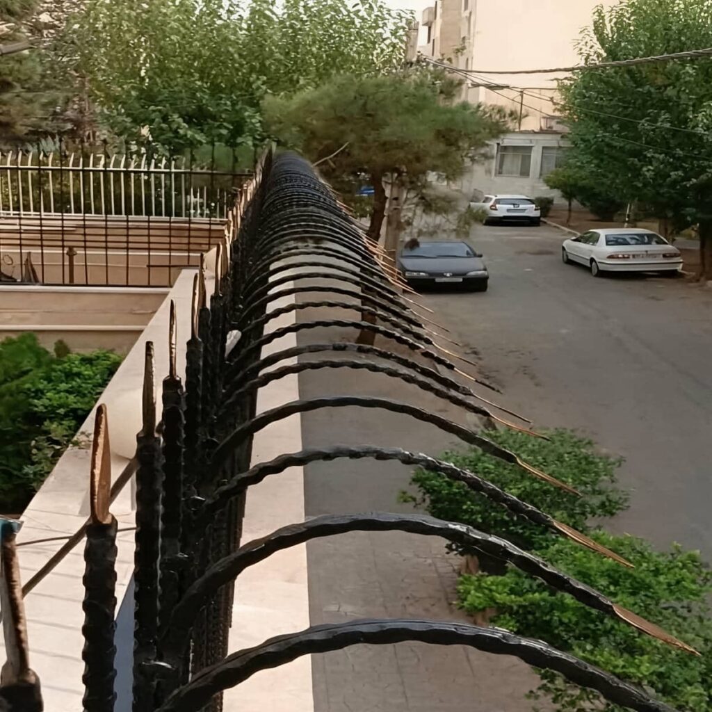 مدل چهارشاخه حفاظ سرنیزه ای دیوار حیاط