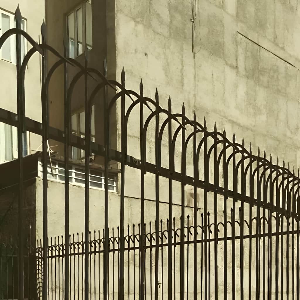 11 مدل حفاظ سرنیزه ای دیوار حیاط