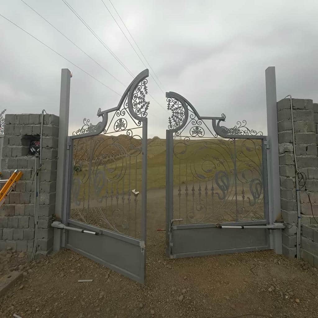 نصب جک درب ویلایی با قفل برقی