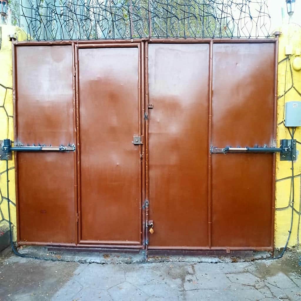 سفارش درب اتوماتیک ریلی حیاط متناسب با وزن لنگه