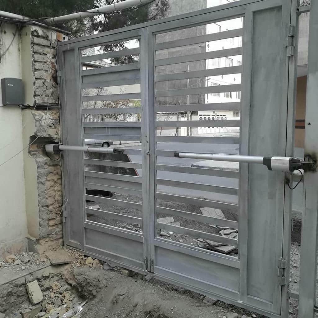 خدمات درب برقی پارکینگ ریلی با تست کامل
