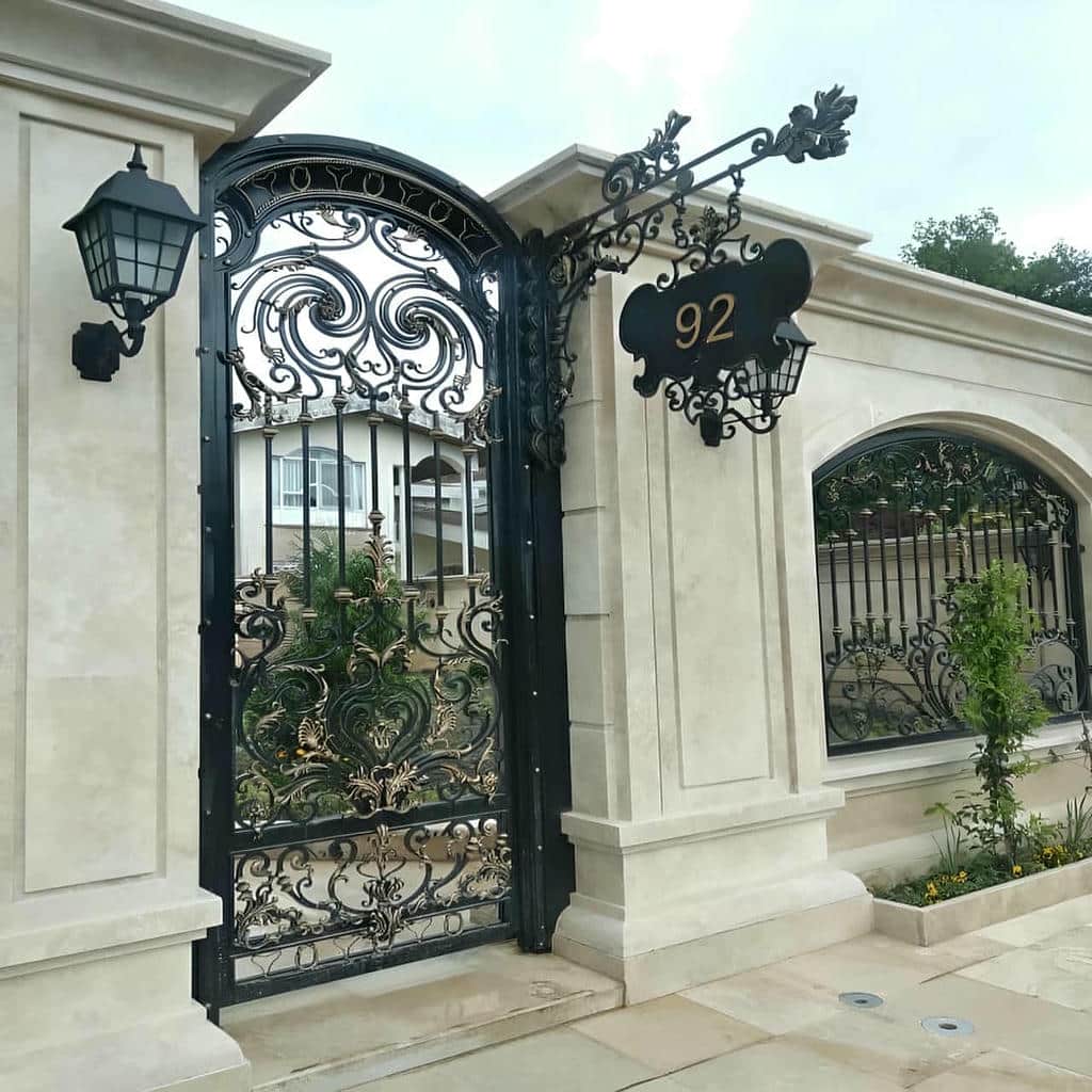 6 طرح درب ویلا مدرن نمای سنگی
