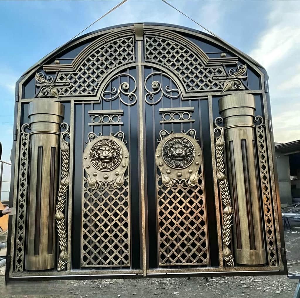 نصب درب پارکینگ ویلا ماشین رو متناسب با رمپ