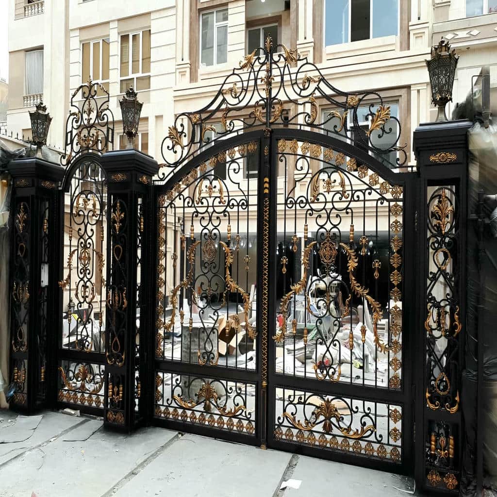 سفارش درب حیاط پروفیلی کلاف دار با کلاف سفارشی