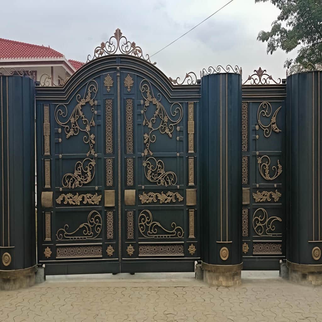نصب درب پارکینگ برش لیزری طرح هندسی