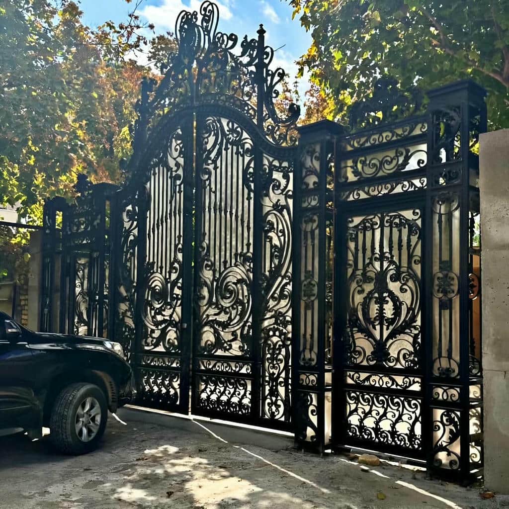 اجرای درب ریلی ماشین رو با موتور و چشمی ایمنی