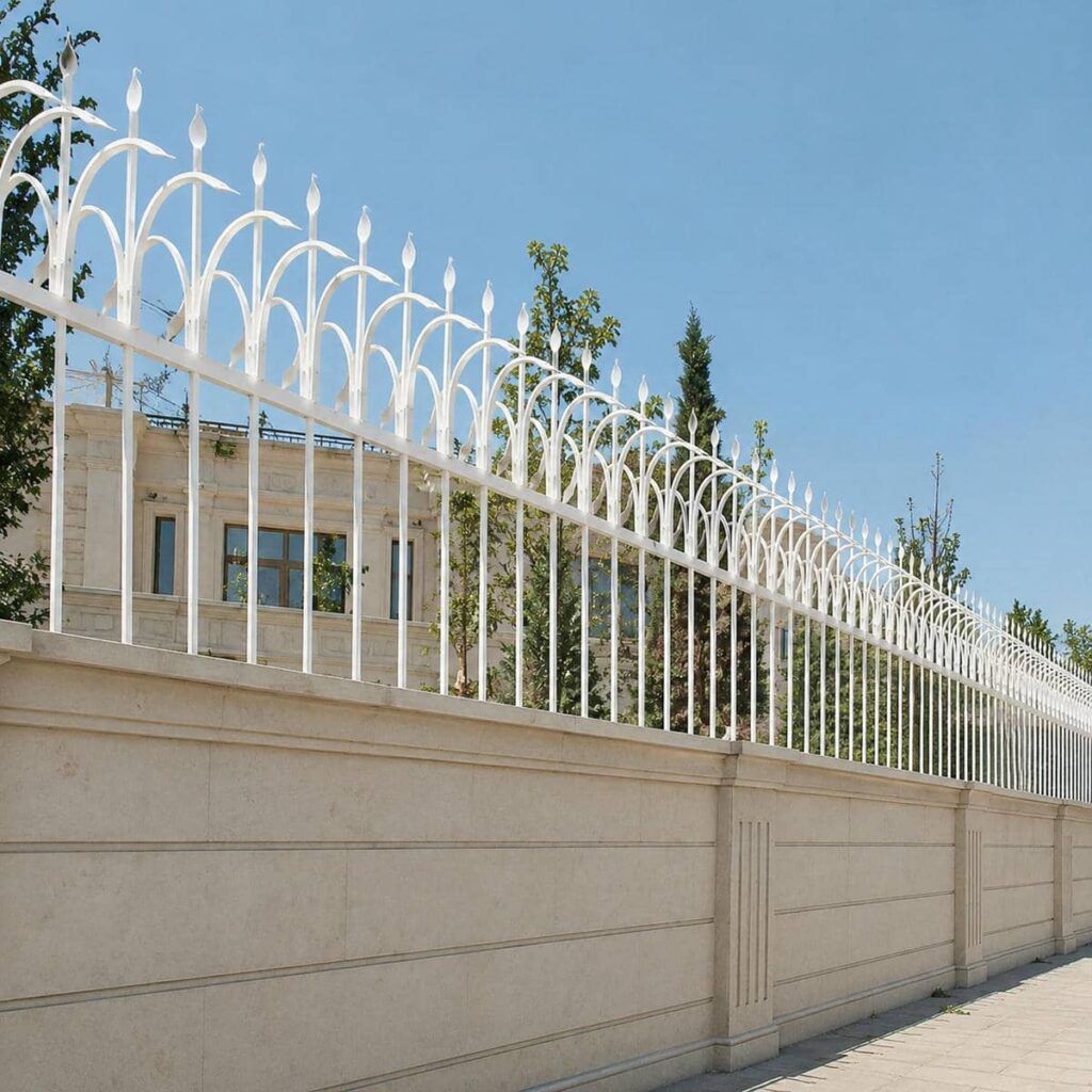 نصب حفاظ سیم خاردار ترکیبی با بررسی بستر