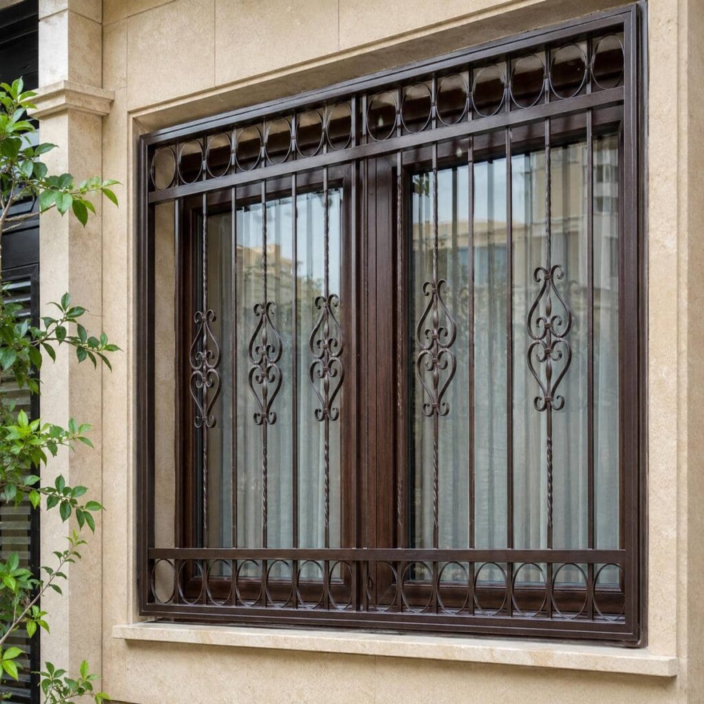 7 مدل نرده پنجره فرفورژه گل دار