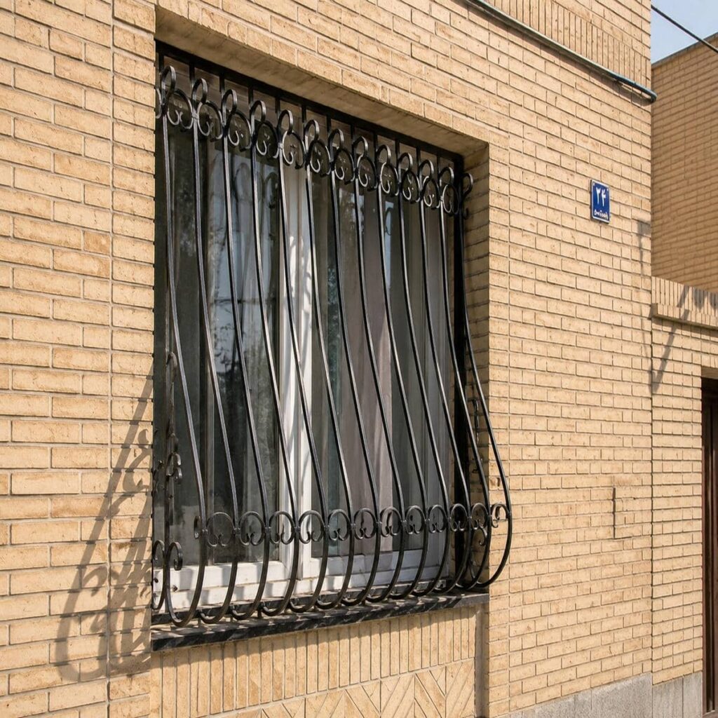 مشاوره انتخاب حفاظ پنجره مشکی طلایی نما
