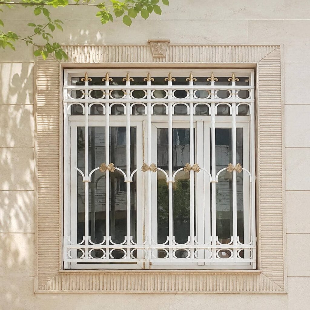 نصب حفاظ پنجره جای گلدان دار برجسته