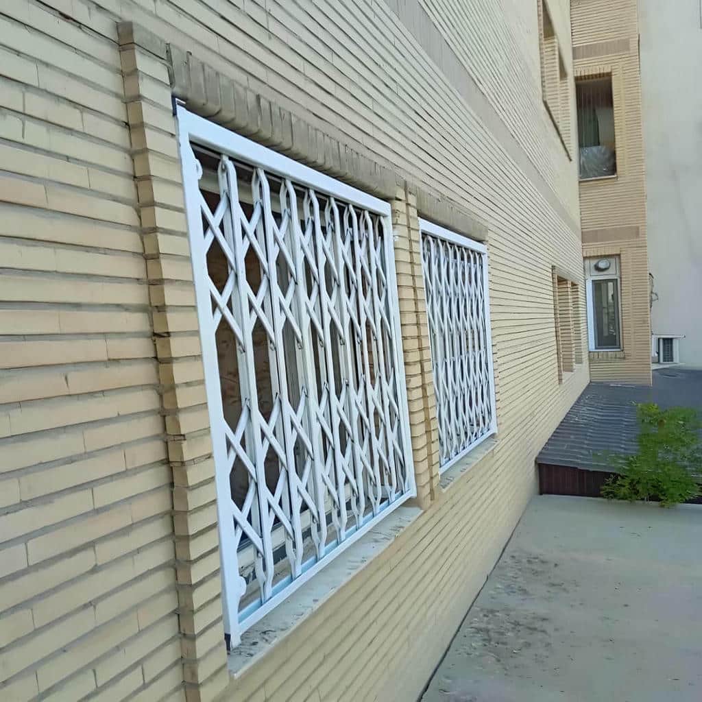 درب حفاظتی آپارتمان مدرن
