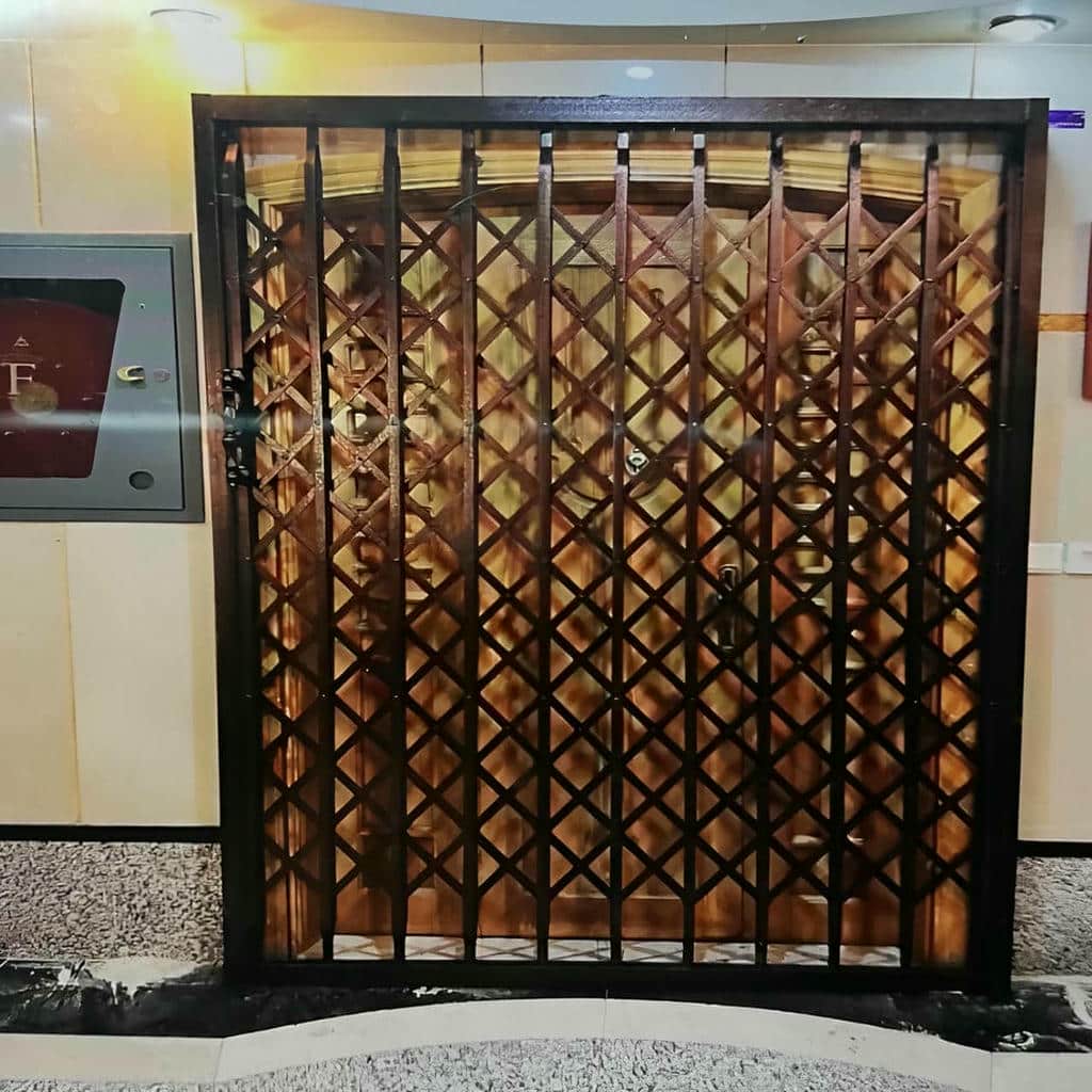درب آکاردئونی کشویی با قفل مقاوم