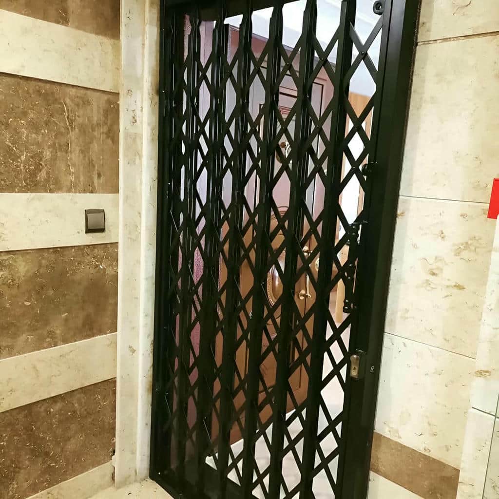 گارد آکاردئونی ساختمان مسکونی مدرن