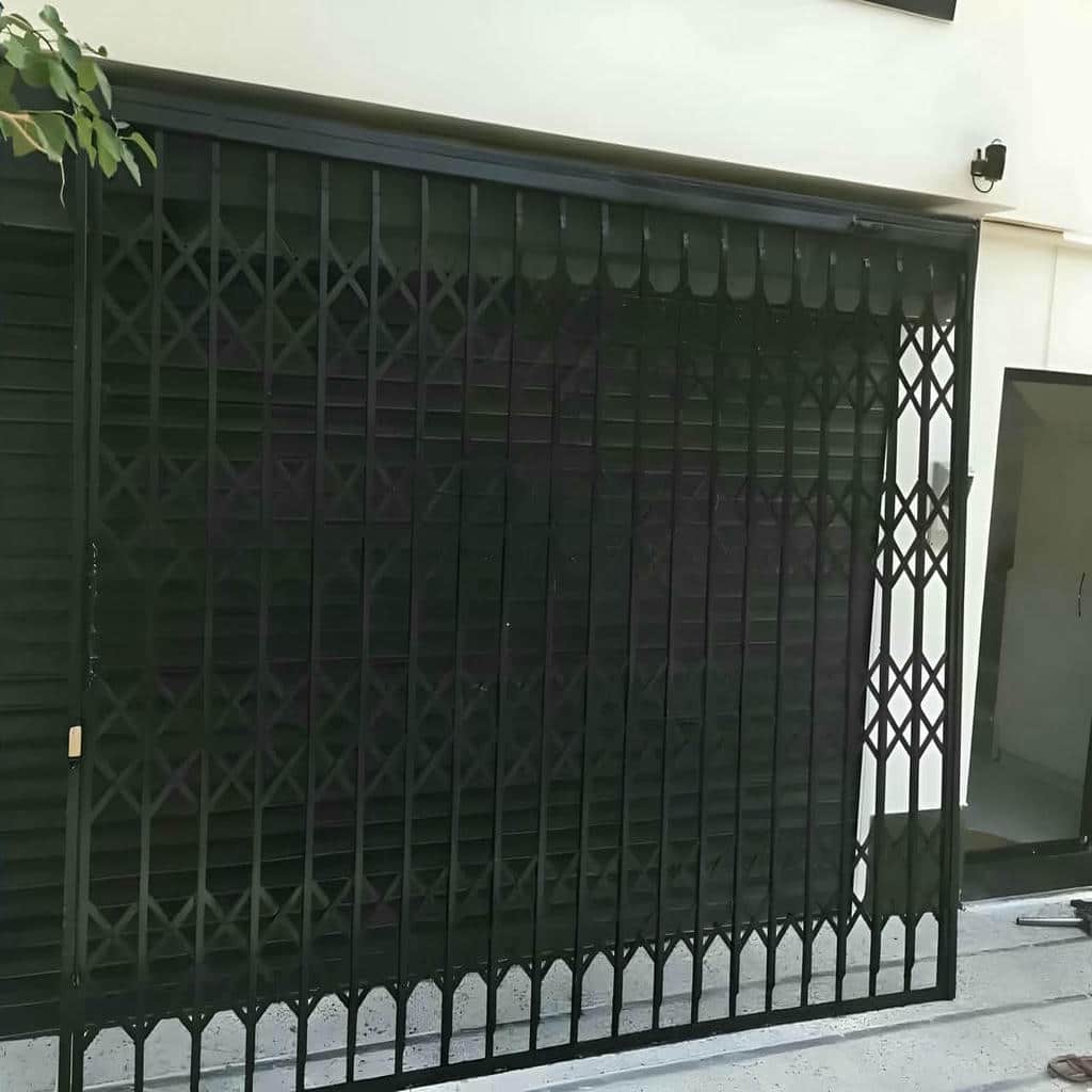 حفاظ آکاردئونی مشکی برای فضای داخلی حفاظ آکاردئونی مشکی برای فضای داخلی