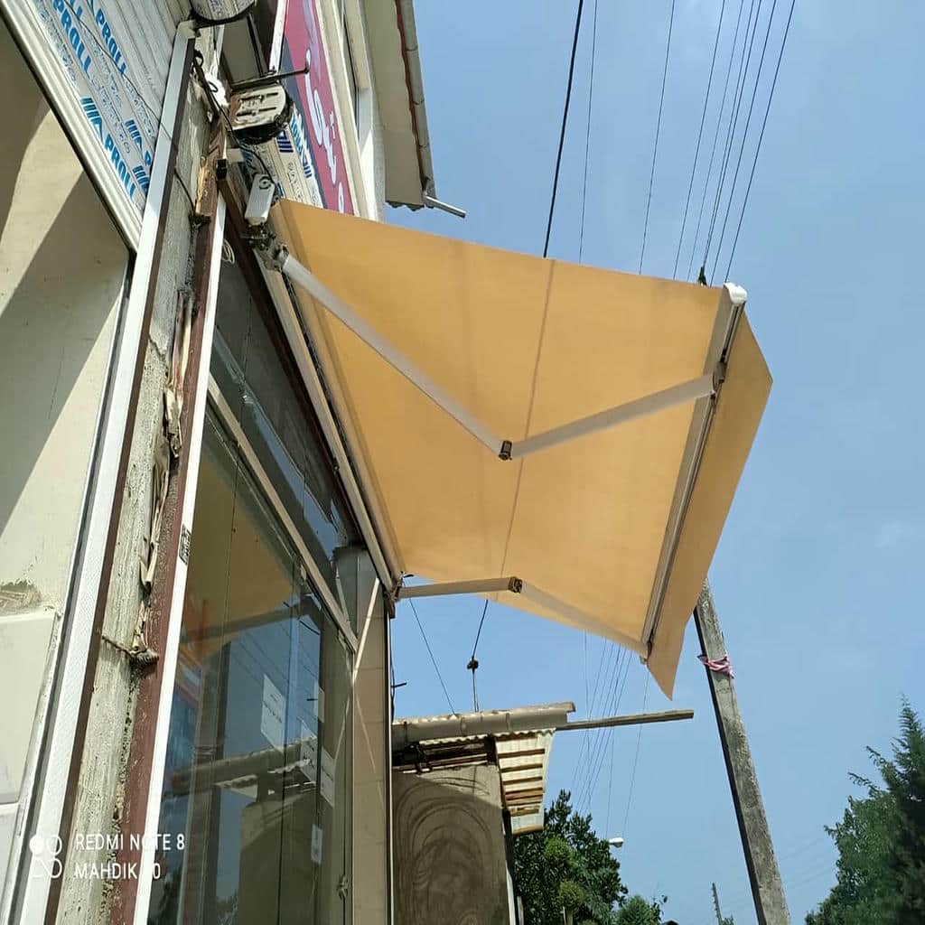 سایه بان برقی متحرک