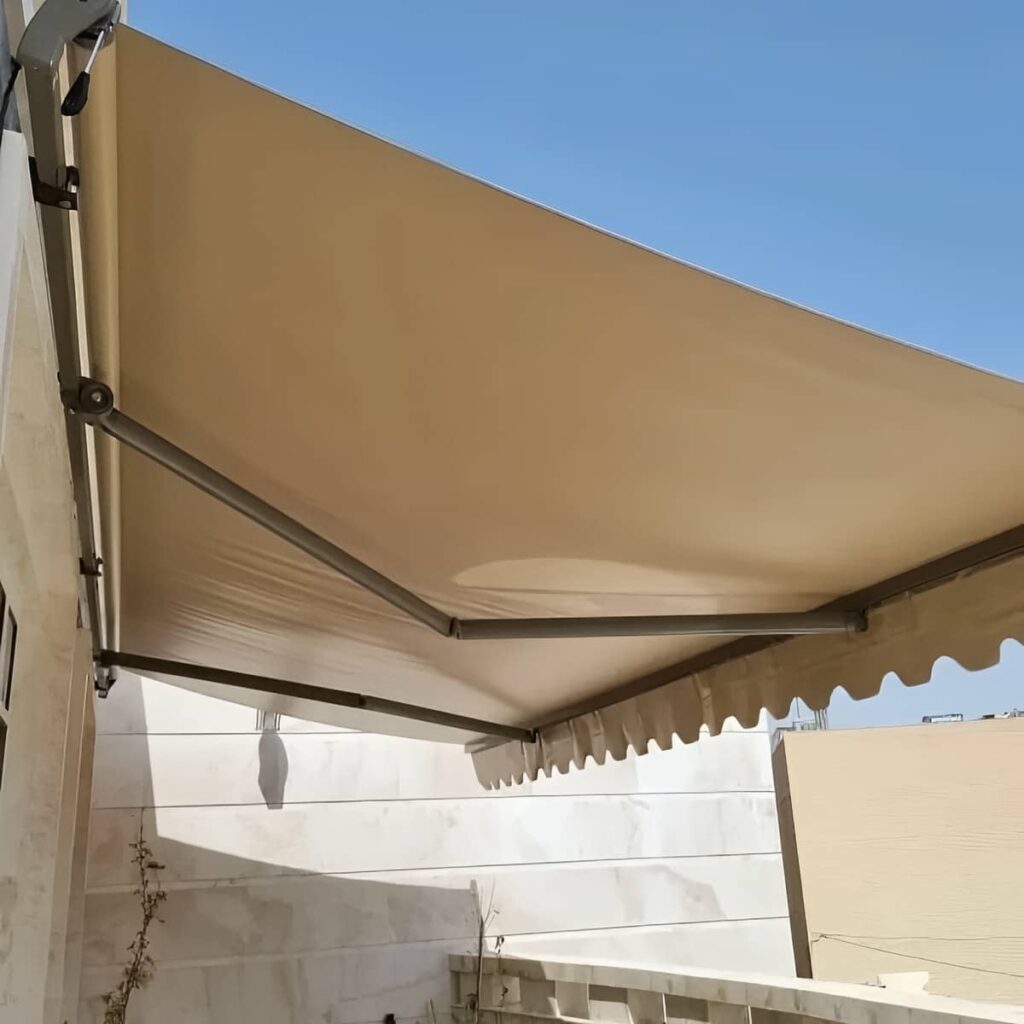سایبان پارکینگ برقی فضای باز