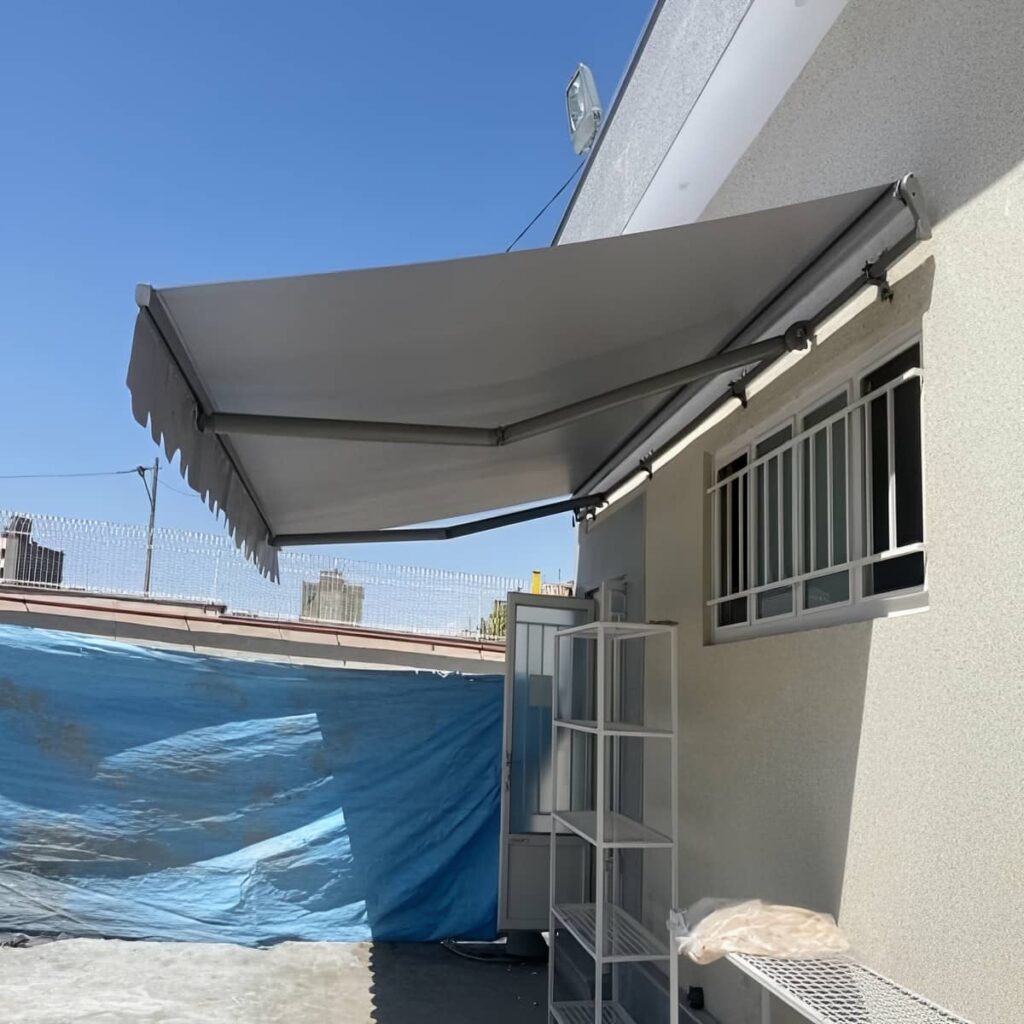 سایبان برقی دوطرفه مدرن