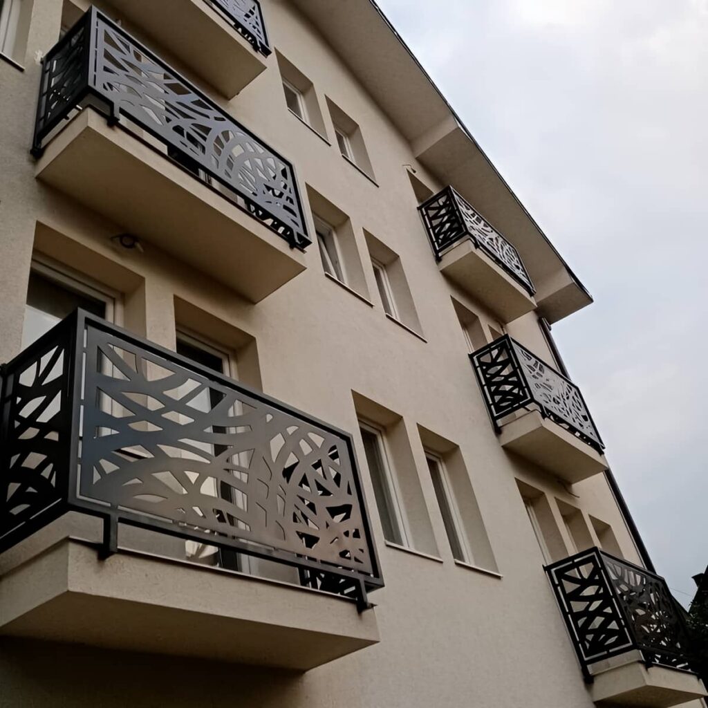 اجرای نرده کلاسیک