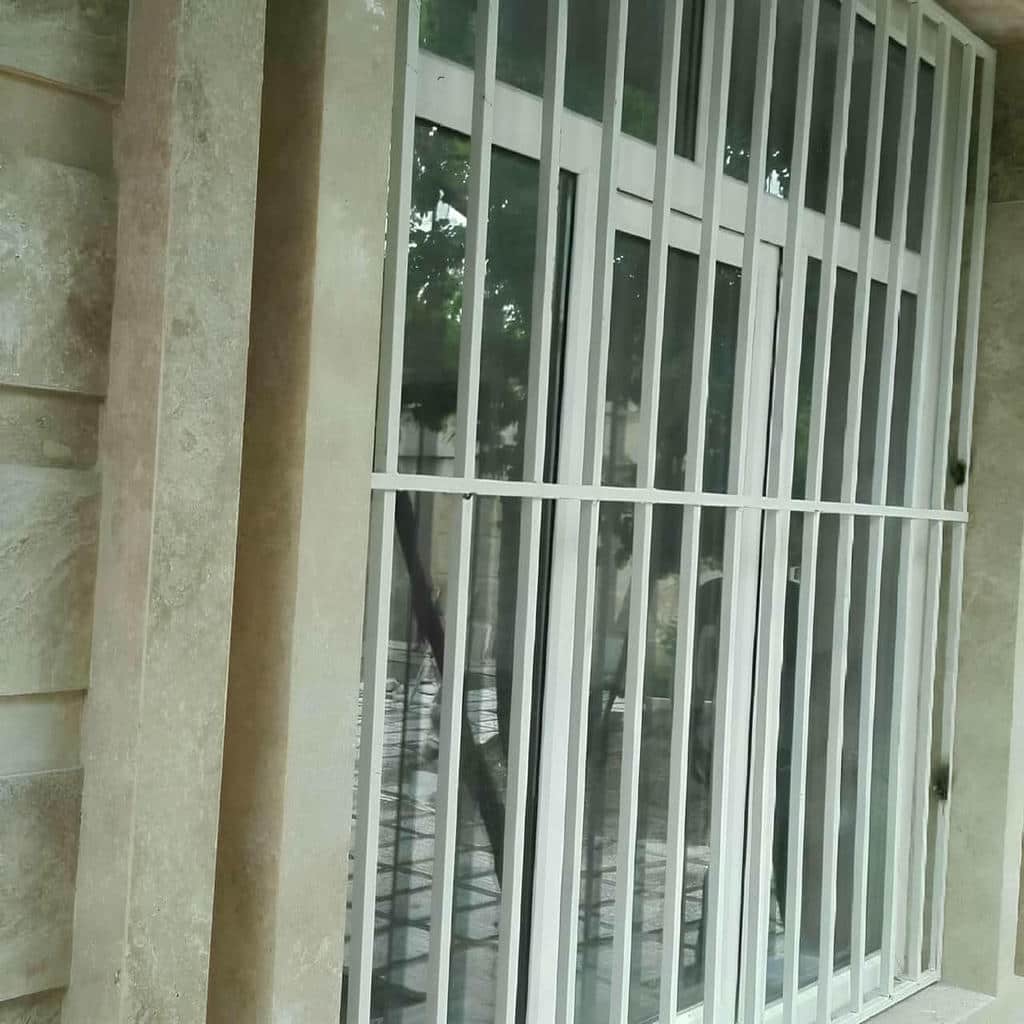 حفاظ پنجره فرفورژه ویلا