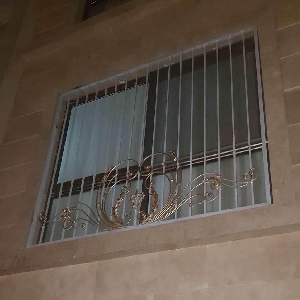 حفاظ پنجره آهنی پوشش دار