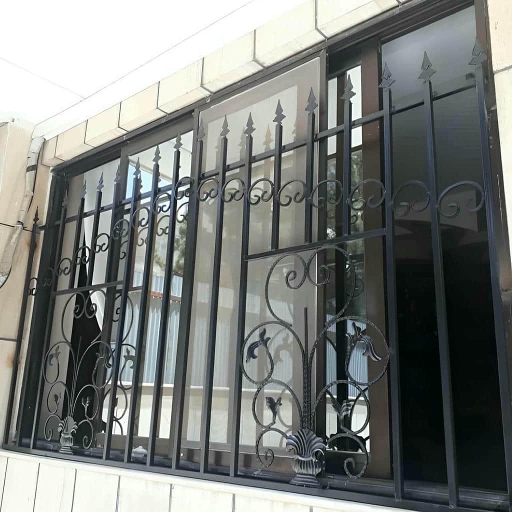 نرده پنجره دهانه بزرگ