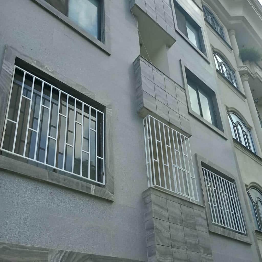 حفاظ پنجره فرفورژه ویلا