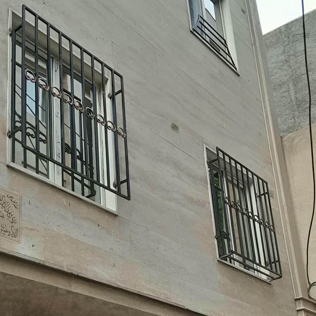 حفاظ متحرک پنجره مسکونی