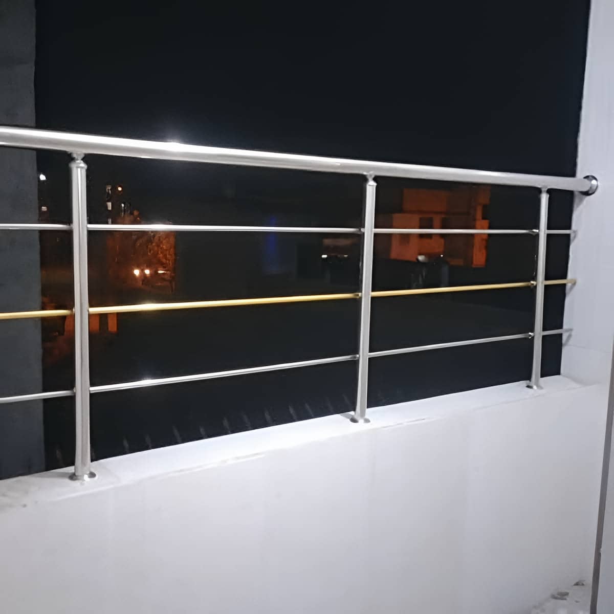 مرکز فروش مستقیم نرده پله مناسب ویلا و باغ