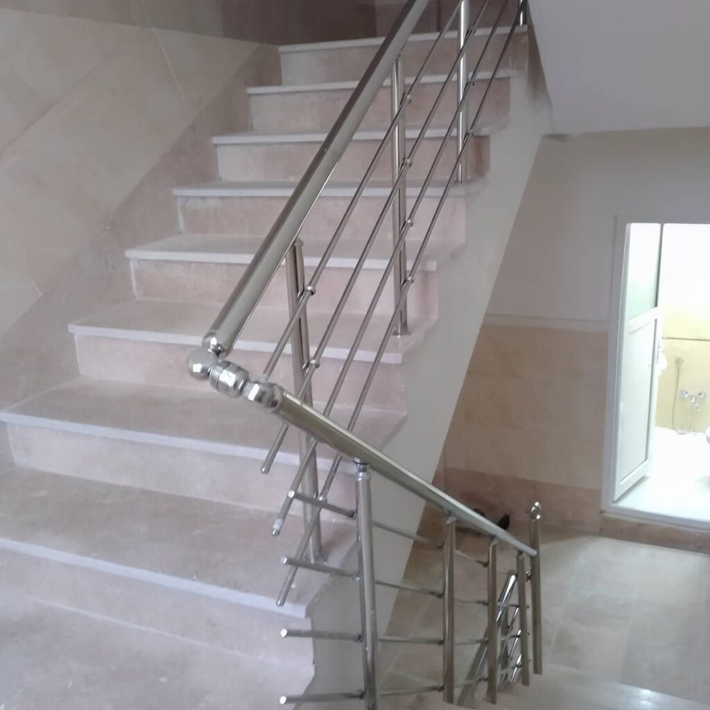 نرده استیل بالکن فضای خشک