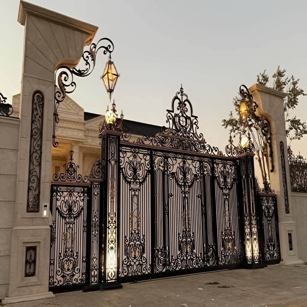 درب فلزی خانه با قفل ایمن