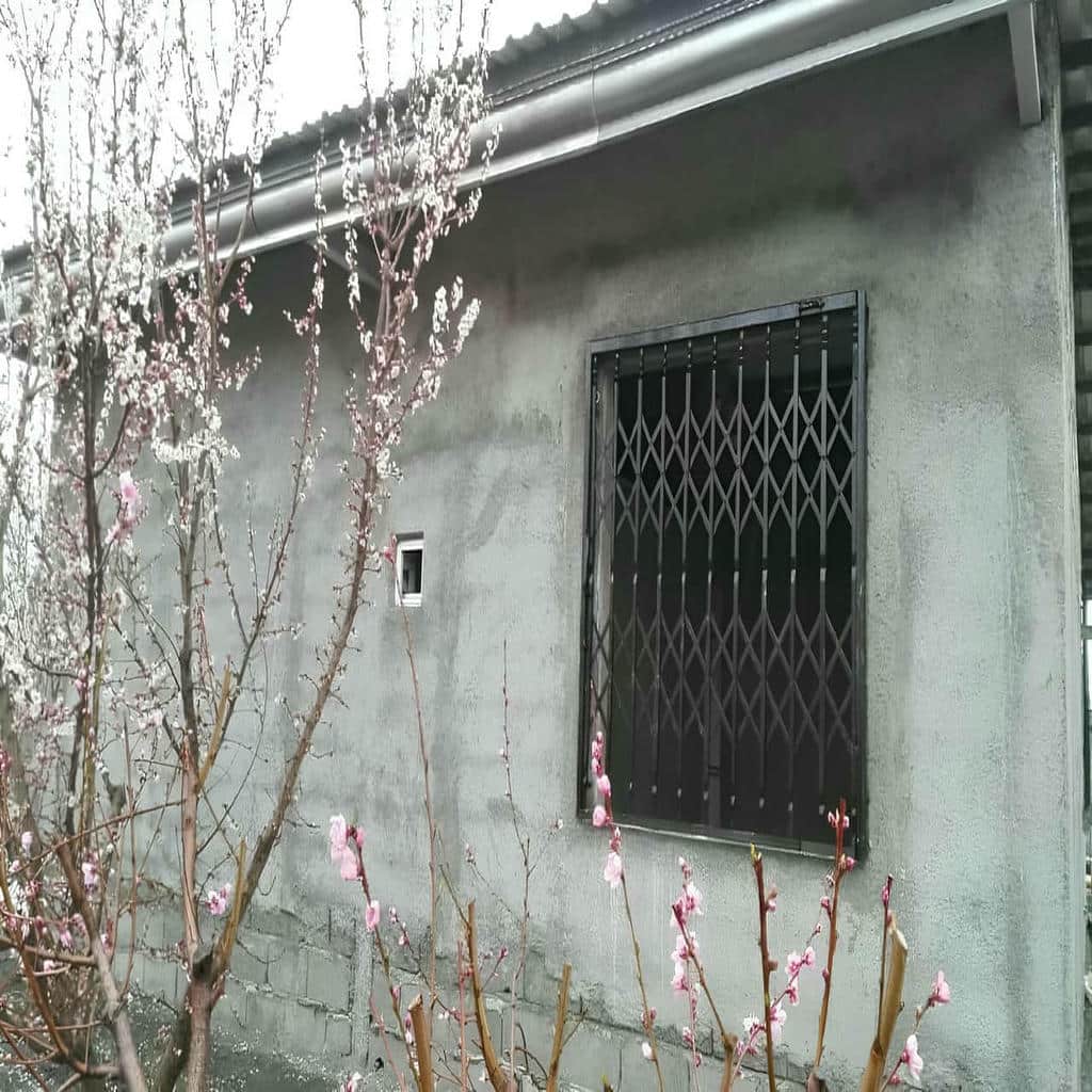 حفاظ پنجره متحرک نمای ساختمان