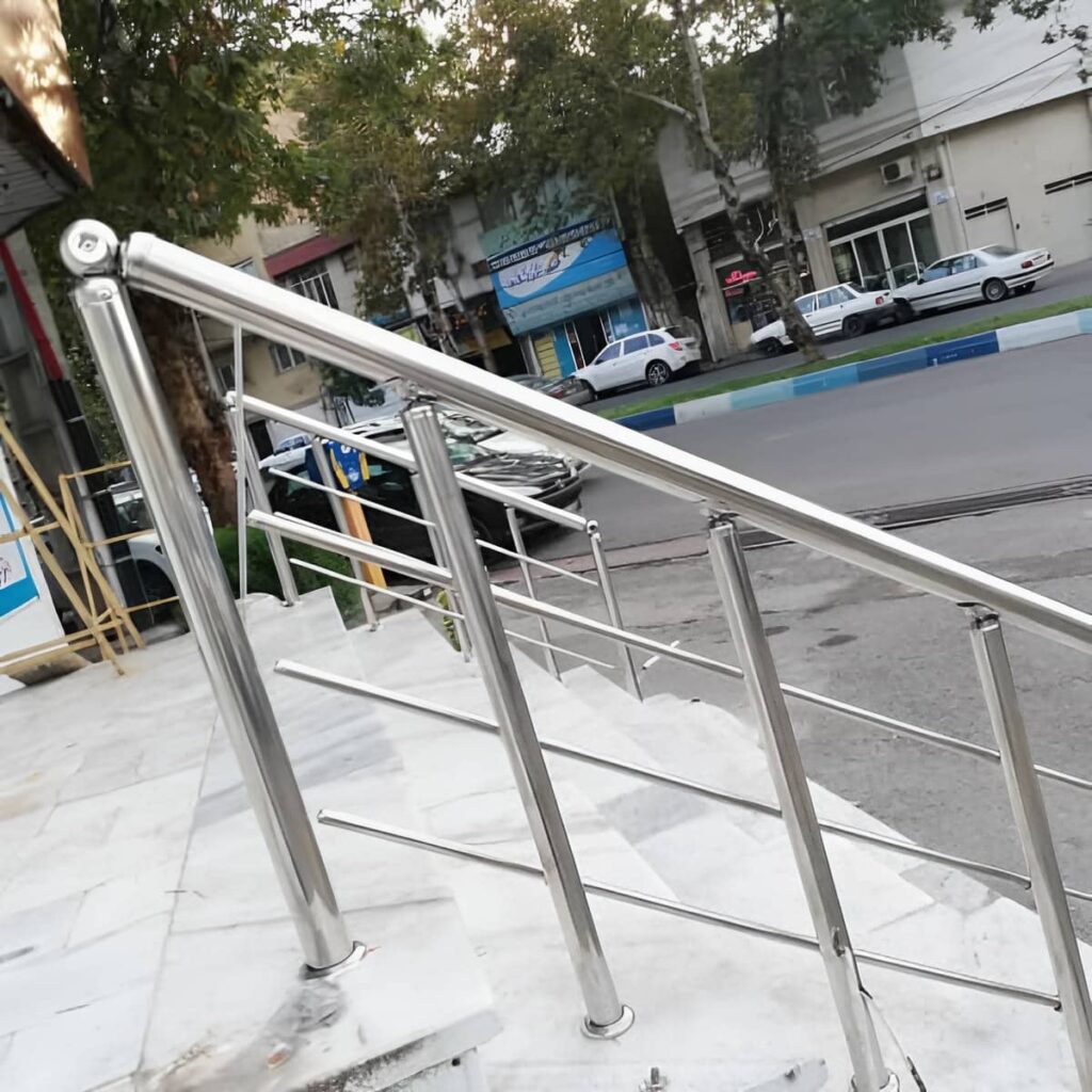 جانپناه استیل روشن با گوشههای گرد و ایمن جانپناه استیل روشن با گوشههای گرد و ایمن