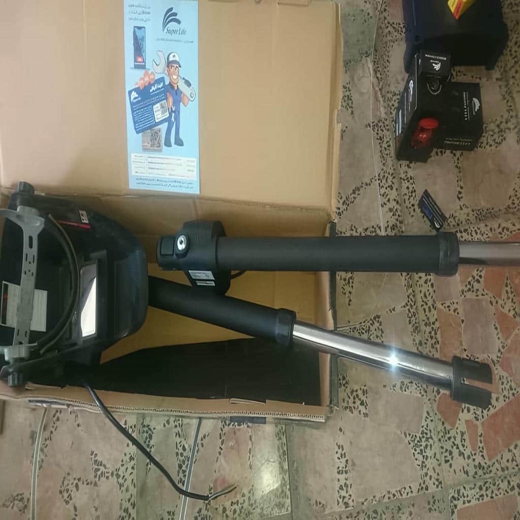 جک درب پارکینگ خاکستری روی دروازه استان خراسان شمالی